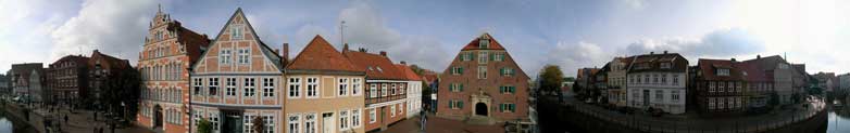 Panoramabild von der Swiss Coral im Stader Hafen